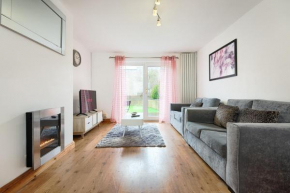 Singleton House Parking & Garden-TV in Every Room!